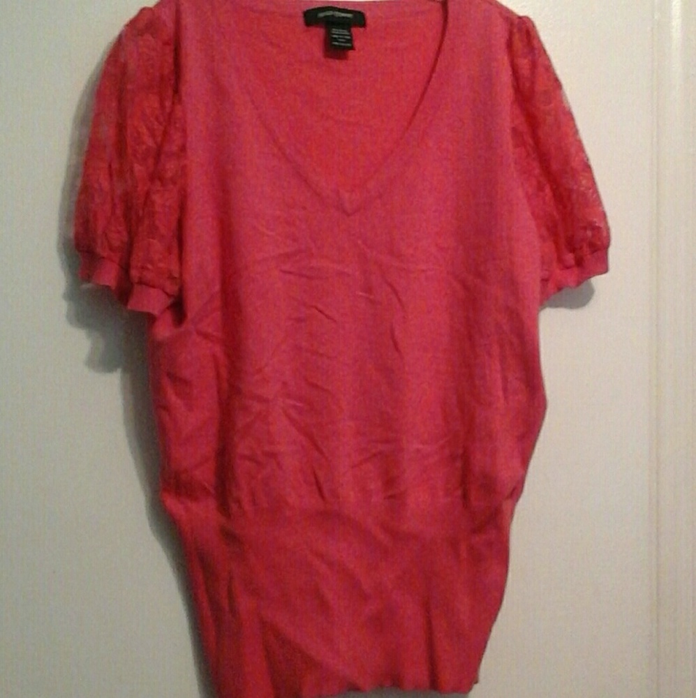 V-neck Short Sleeve Top